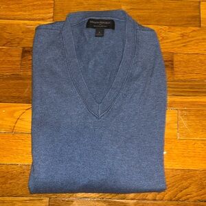 Banana Republic V Neck Sweater - EUC